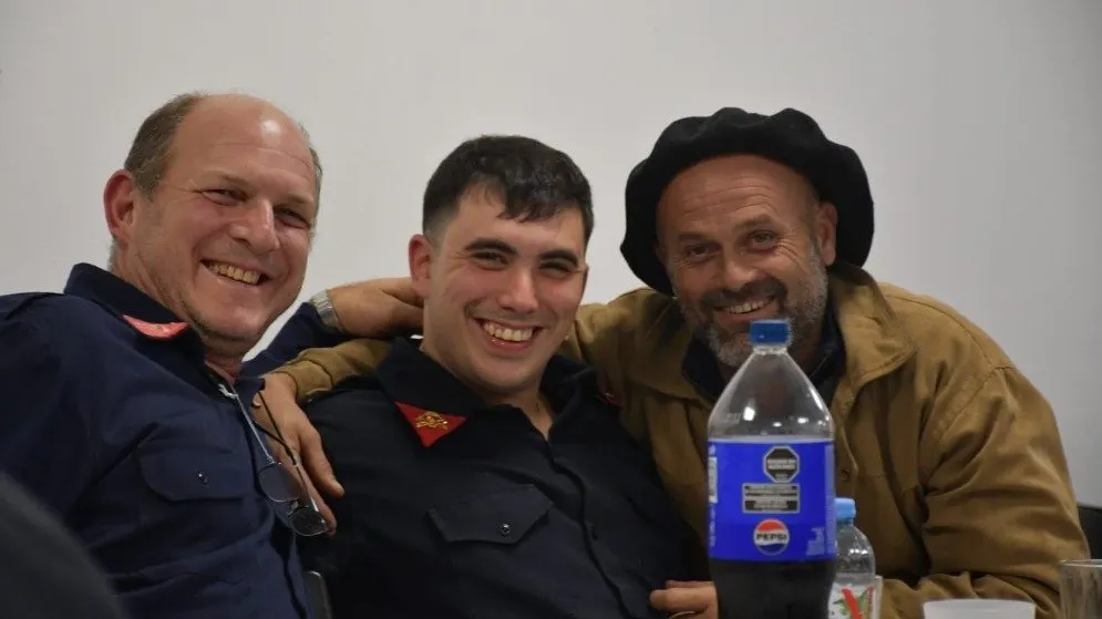 Cena por el Día de Bomberos 